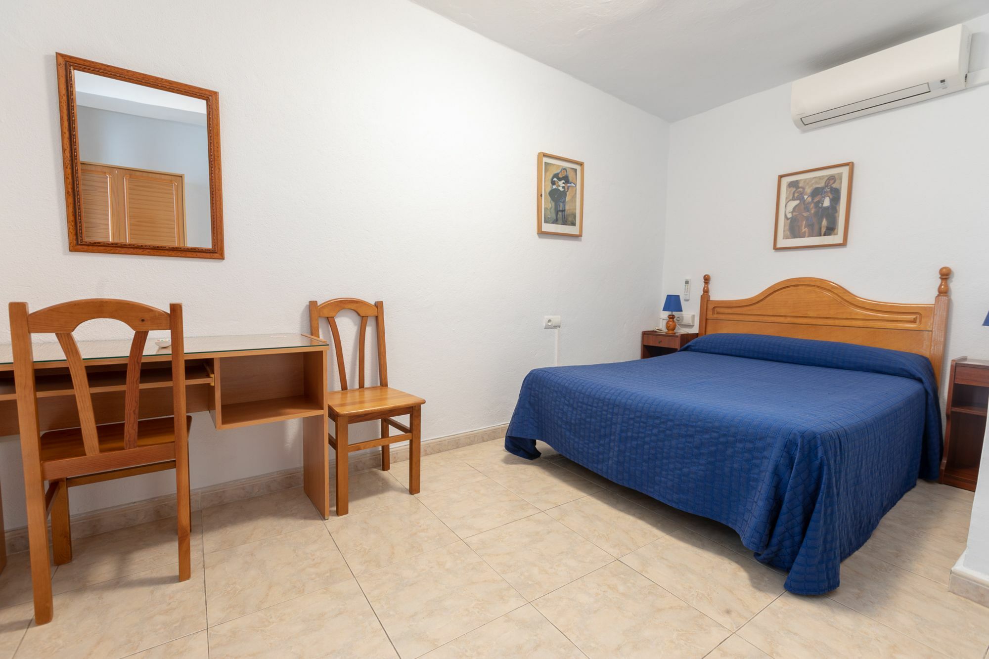 Hostal La Pilarica Марбелья Екстер'єр фото
